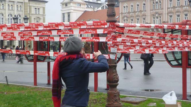 2wirgehennicht-public-klubzwei-maiz-novisad-2011